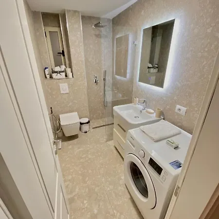 Jolie Center Apartament Tirana